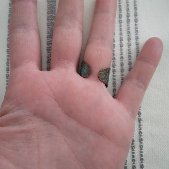 COPPER PATINA RING WITH HEARTS AND FLOWERS - Picture 6 of 6